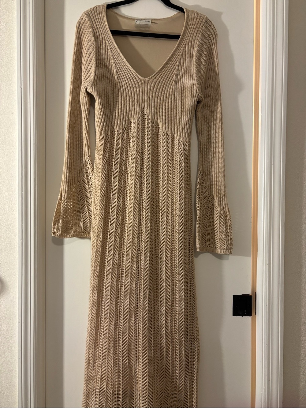Long Sleeve Beige Knit Maxi Dress with V‑Neck